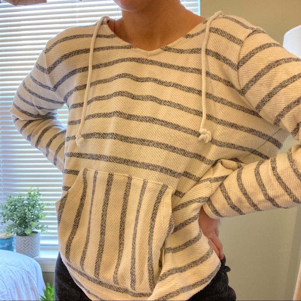 Old Navy Sweatshirt